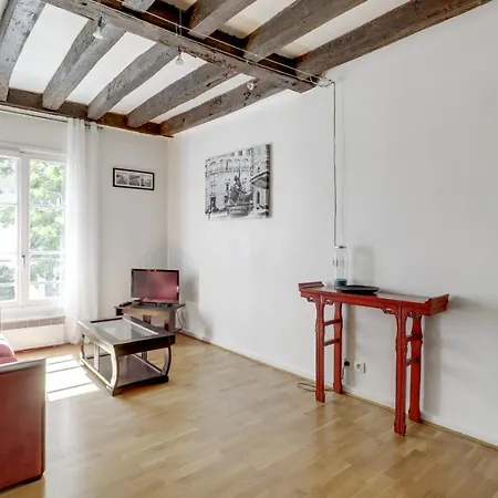 Rouge Passion Apartment Paris
