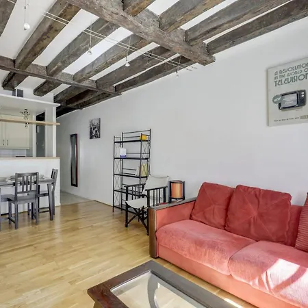 Rouge Passion Apartment Paris
