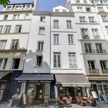Apartment Rouge Passion Paris